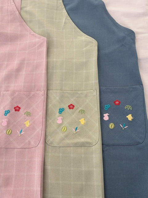 和モチーフ刺繡エプロン