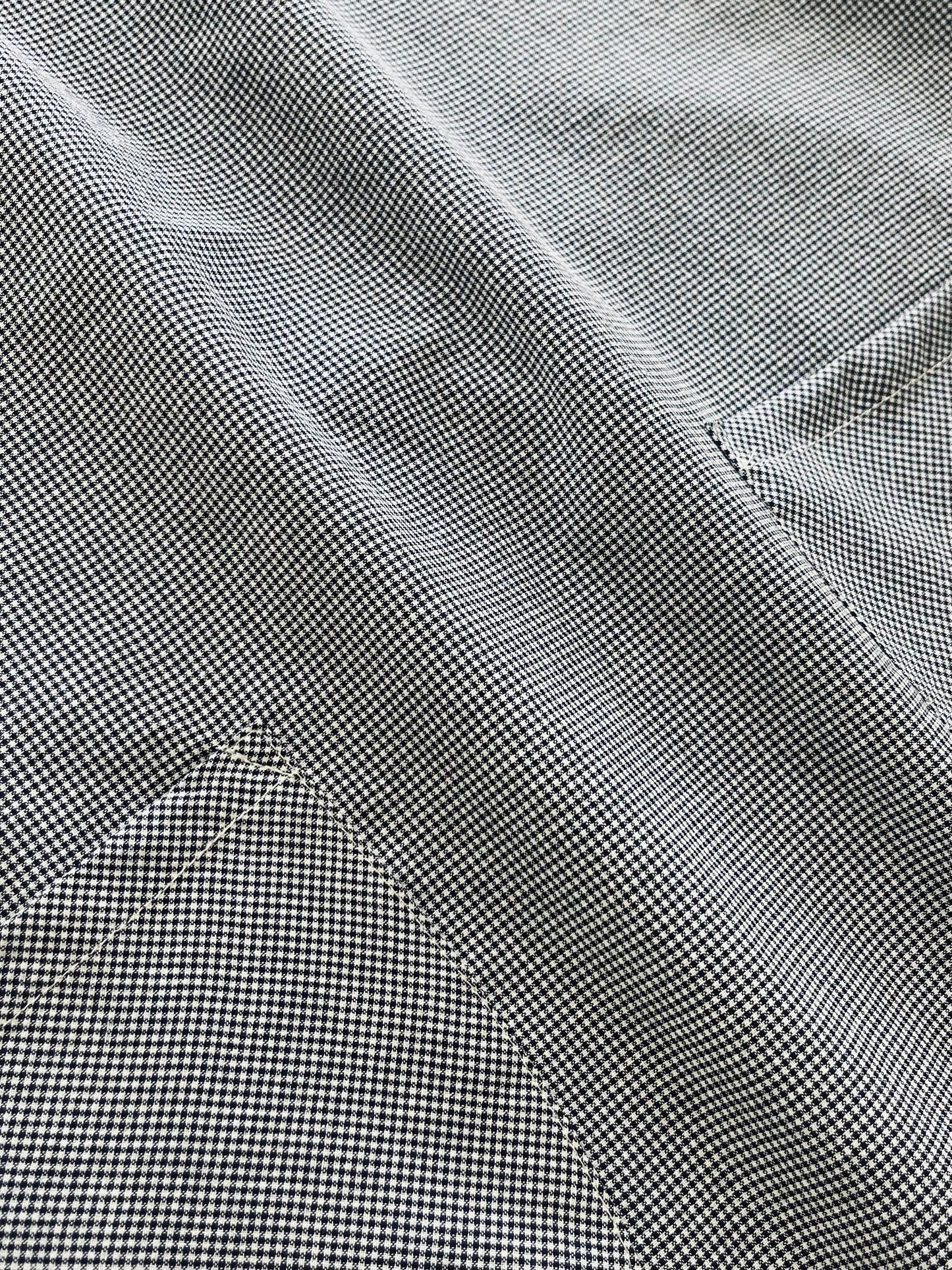 ネックレス刺繡エプロン