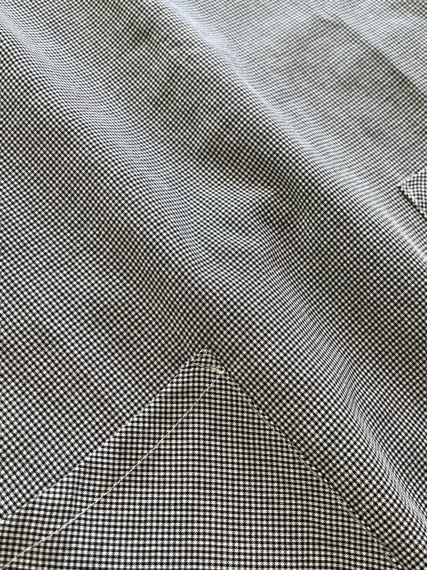 ネックレス刺繡エプロン