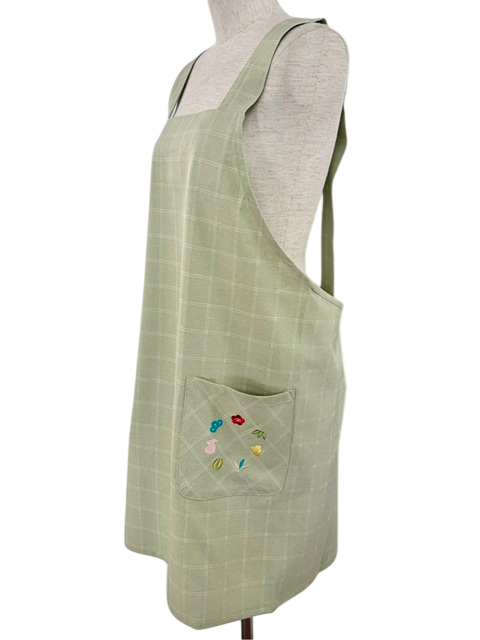 和モチーフ刺繡エプロン